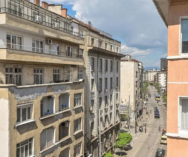 Designer Maisonette With Location By Flat Mаnager