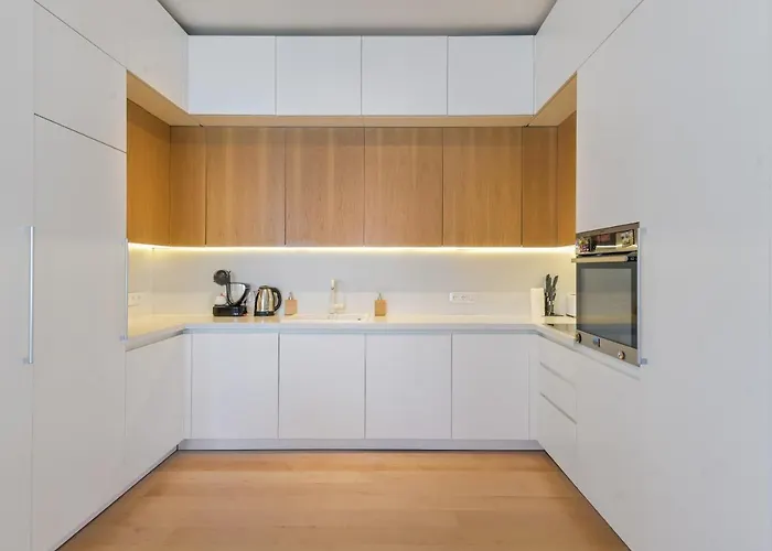 Designer Maisonette With Location By Flat Mаnager Appartement