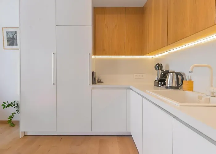 Designer Maisonette With Location By Flat Mаnager *