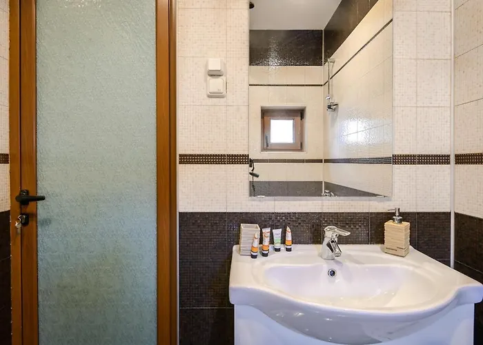 Designer Maisonette With Location By Flat Mаnager